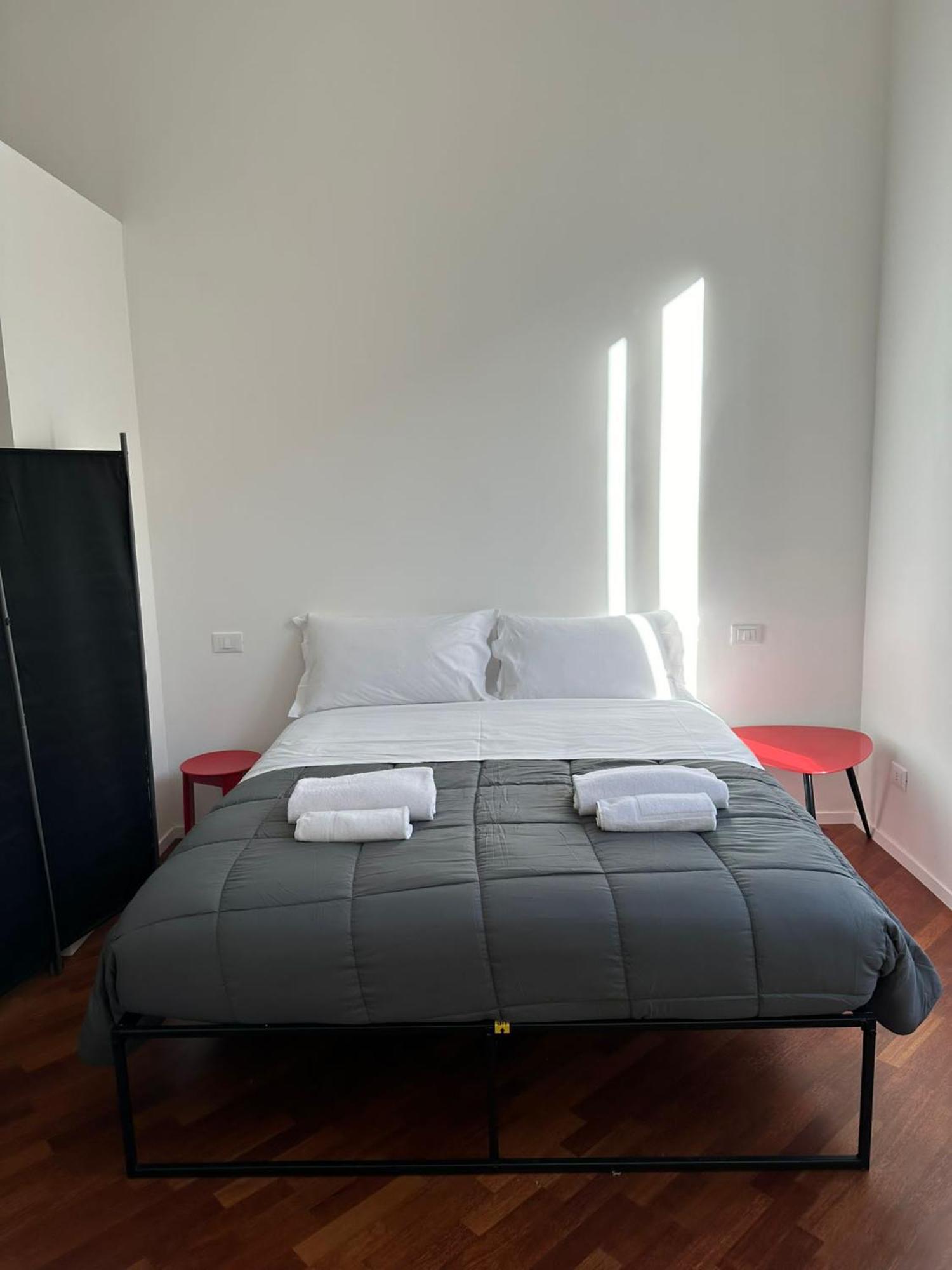 Whouse Suite Apartament Indipendenza Болонья Экстерьер фото