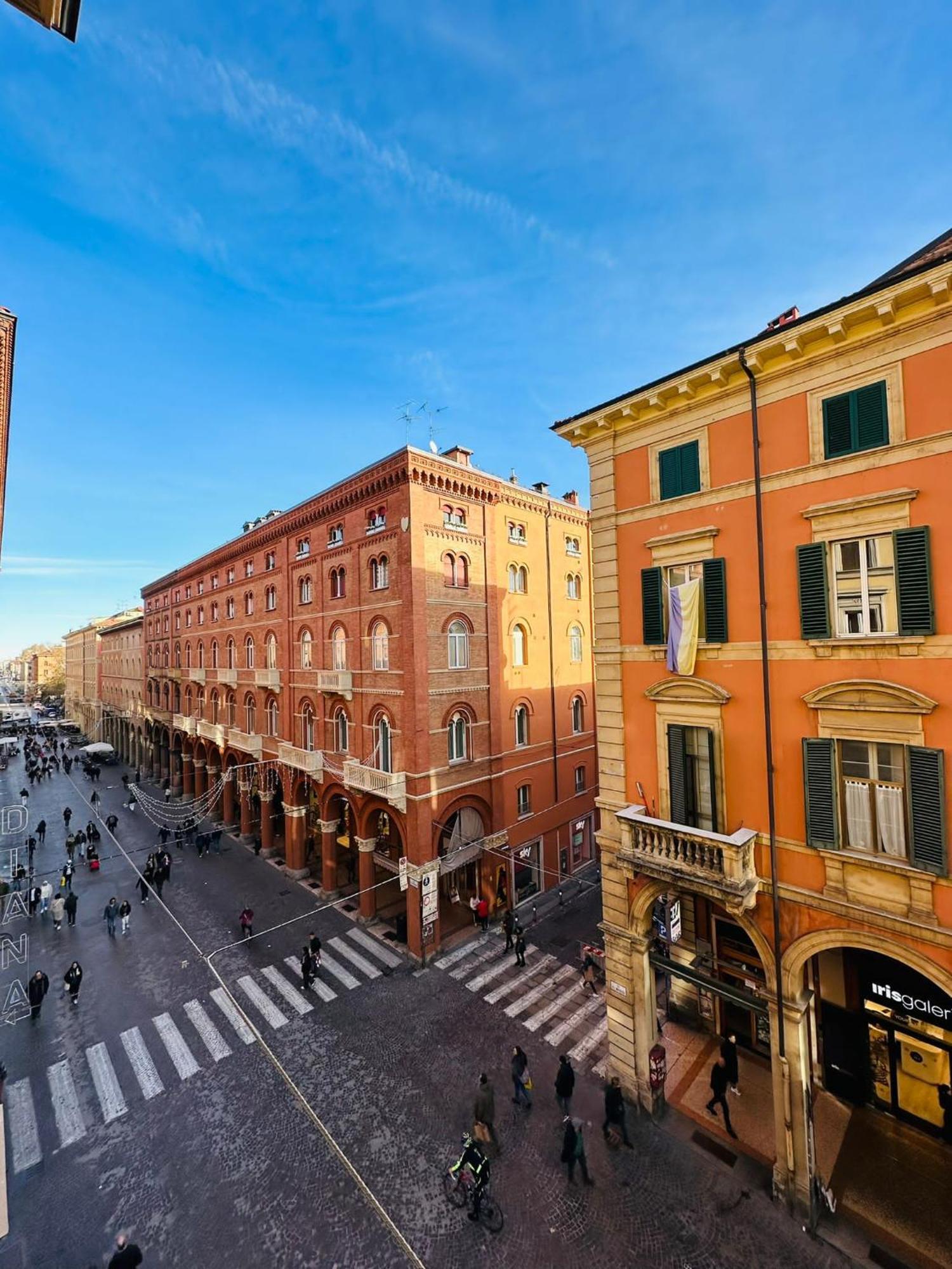 Whouse Suite Apartament Indipendenza Болонья Экстерьер фото